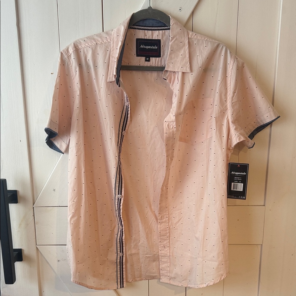 Aeropostale Men's Light Pink Short Sleeve Shirt